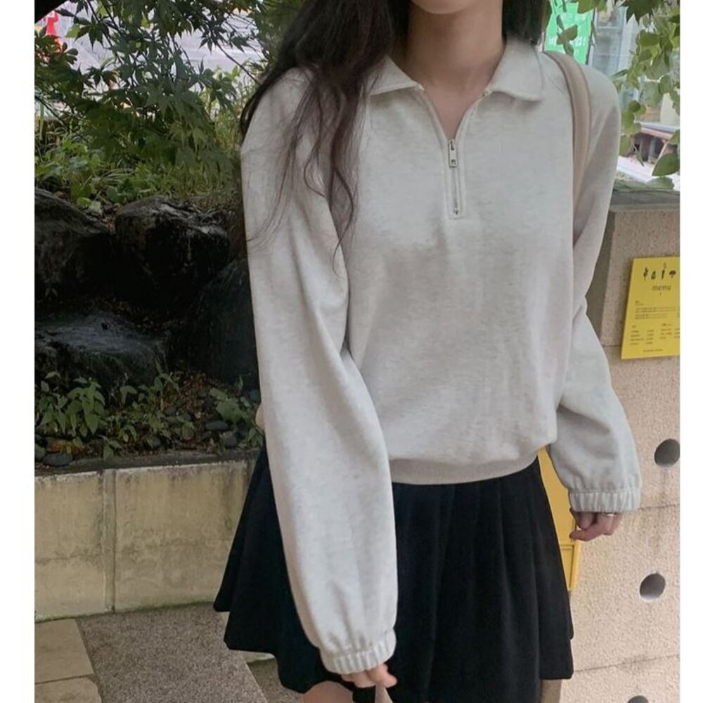 Cherrykoko Easy Zip-Up Beige Grey Sweatshirt